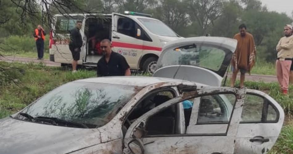 Muacutesicos de Catamarca sufren varios tumbos de automoacutevil en Tinajerayoj