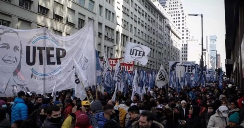 Organizaciones sociales advierten que har�n protestas en caso de que el gobierno de Javier Milei vaya a avanzar con ajuste de gastos (Foto- Facebook @utepargentina)