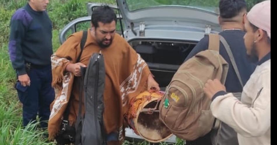 Muacutesicos de Catamarca sufren varios tumbos de automoacutevil en Tinajerayoj