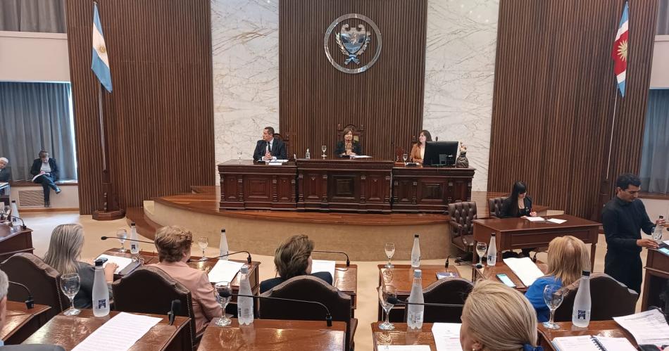 Prorrogan hasta el 31 de dicimbre el periacuteodo ordinario de sesiones en Diputados