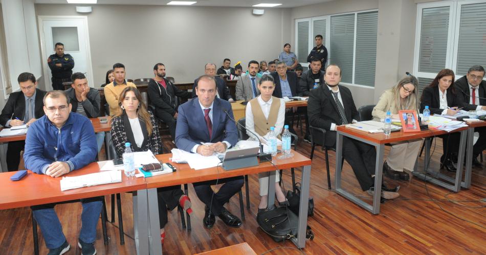 ACUSADO Abraham (izq) est imputado por Homicidio calificado y Femicidio