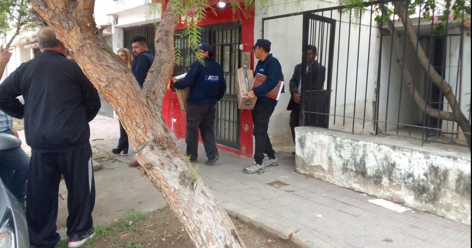 OPERATIVO Tras requisar las dos viviendas los implicados fueron detenidos y alojados en distintas dependencias de la policía Próximamente ser�n indagados