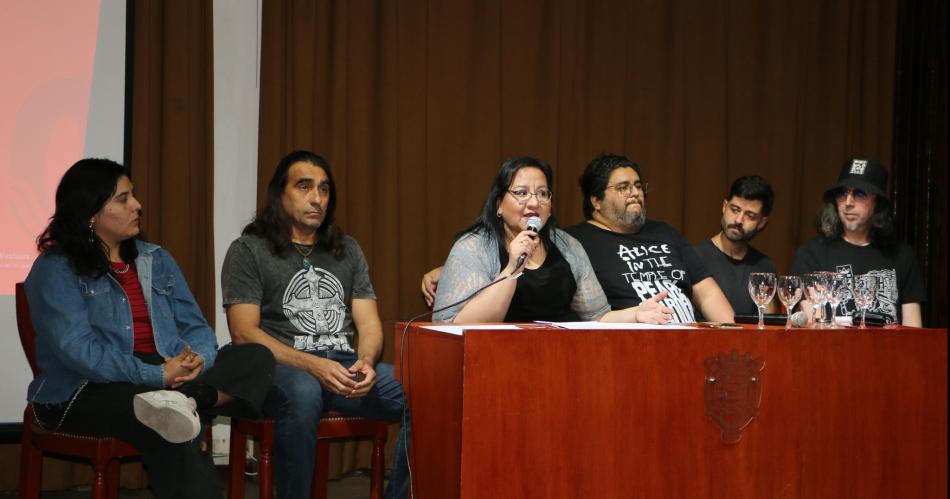 El rock santiaguentildeo fue tema de conversatorios en la Universidad
