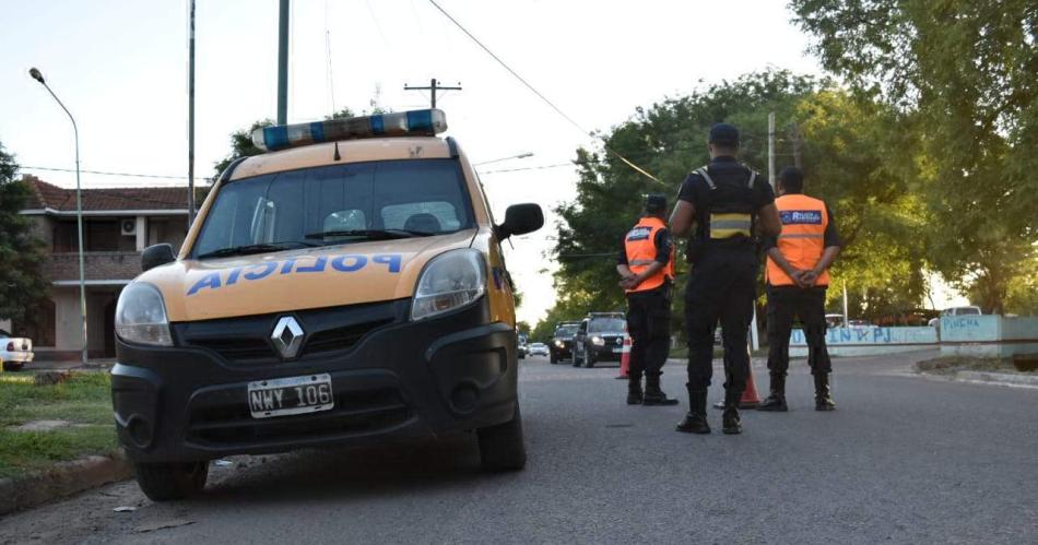 REVUELO- La policía acudió r�pido a la vivienda tras la denuncia de la madre de los dos protagonistas