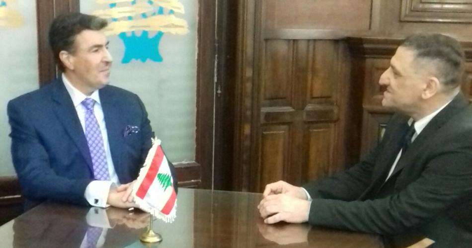 Embajador de Liacutebano anticipoacute intencioacuten de invertir en la Argentina