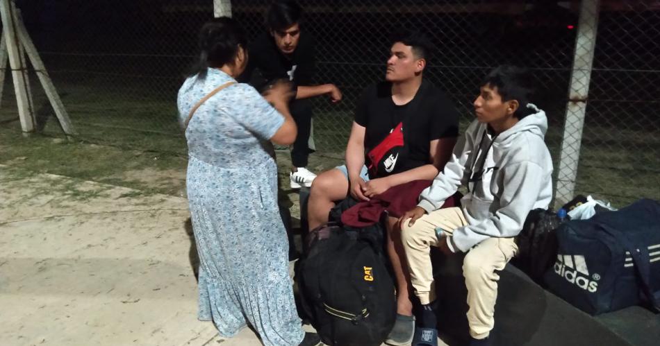 Imaacutegenes- La terrible escena del choque entre el tren y un colectivo