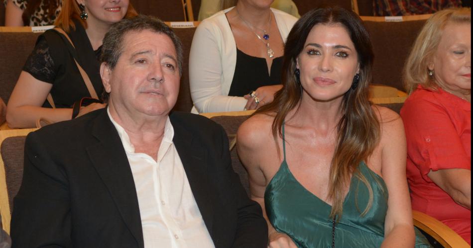 EL CYAC ENTREGOacute LOS PREMIOS CHANGUITOS A SANTIAGUENtildeOS DESTACADOS