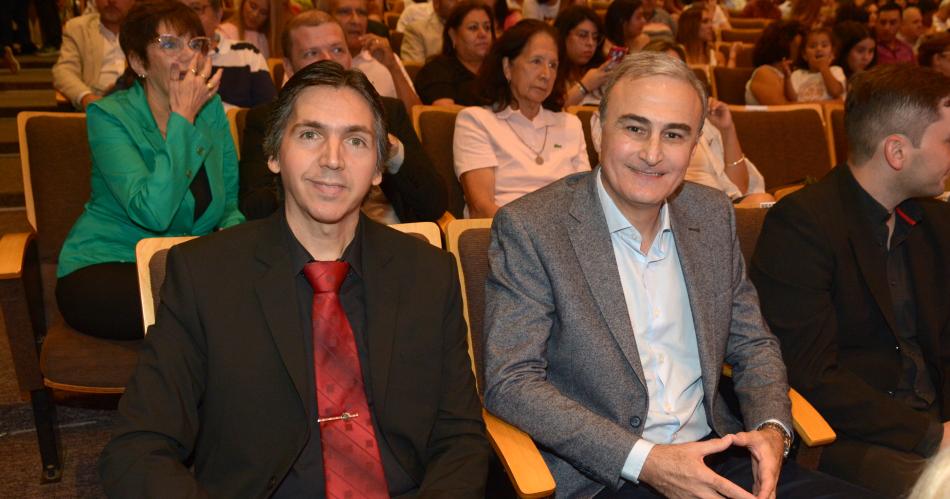 EL CYAC ENTREGOacute LOS PREMIOS CHANGUITOS A SANTIAGUENtildeOS DESTACADOS