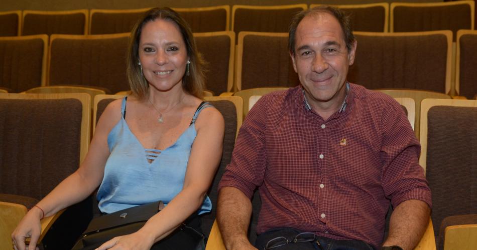 EL CYAC ENTREGOacute LOS PREMIOS CHANGUITOS A SANTIAGUENtildeOS DESTACADOS