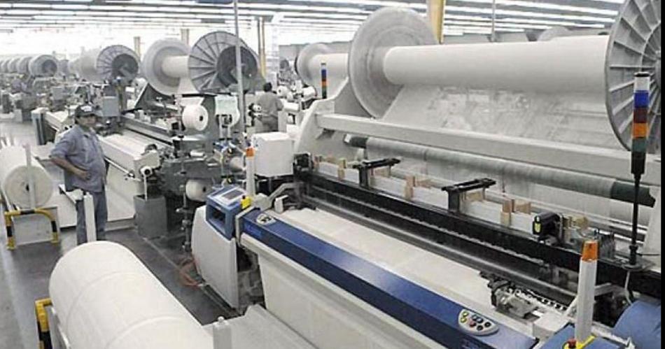 Coteminas despidioacute a 69 empleados y temen maacutes cesantiacuteas en enero