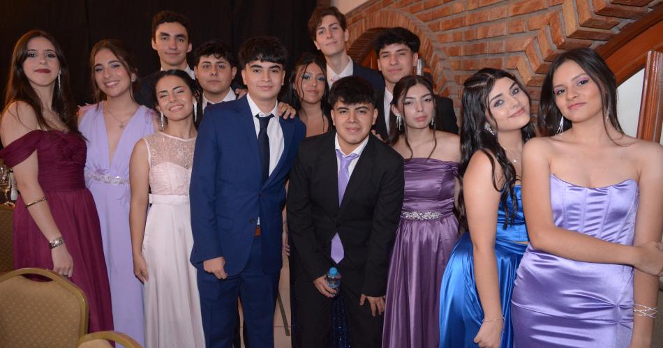 EGRESADOS DEL INSTITUTO SAN PEDRO NOLASCO