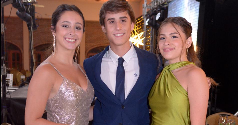 EGRESADOS DEL INSTITUTO SAN PEDRO NOLASCO