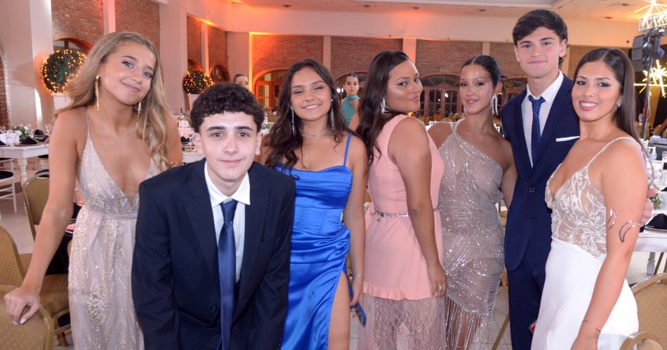 EGRESADOS DEL INSTITUTO SAN PEDRO NOLASCO