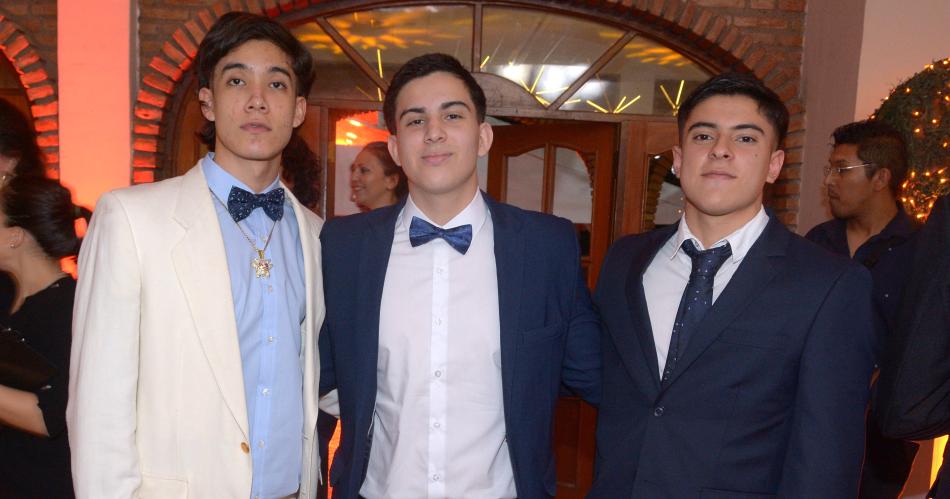 NOCHE DE EGRESO DEL COLEGIO HERMANO HERMAS 
