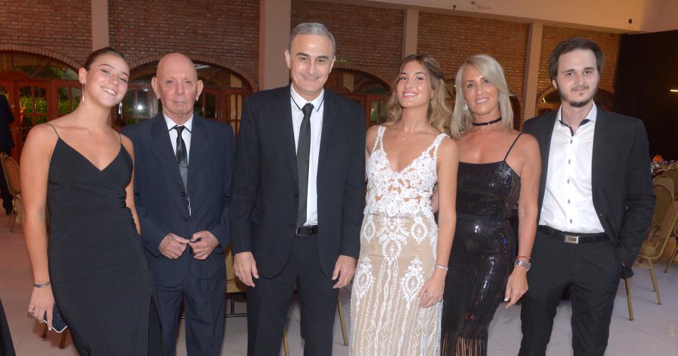 NOCHE DE EGRESO DEL COLEGIO HERMANO HERMAS 