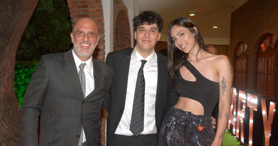 NOCHE DE EGRESO DEL COLEGIO HERMANO HERMAS 