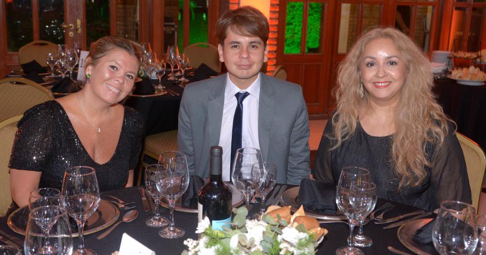 NOCHE DE EGRESO DEL COLEGIO HERMANO HERMAS 