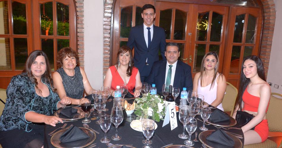 NOCHE DE EGRESO DEL COLEGIO HERMANO HERMAS 