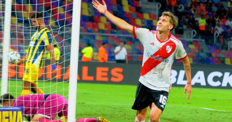 VIDEO Reviviacute los goles que le dieron un nuevo tiacutetulo a River en Santiago