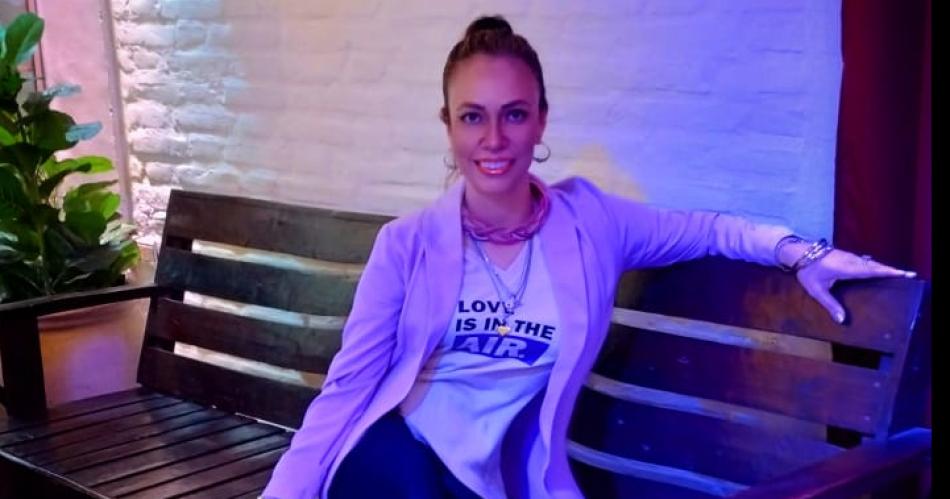 Poetisa bandentildea apostaraacute al erotismo y al romance con su proacuteximo antologiacutea poeacutetica