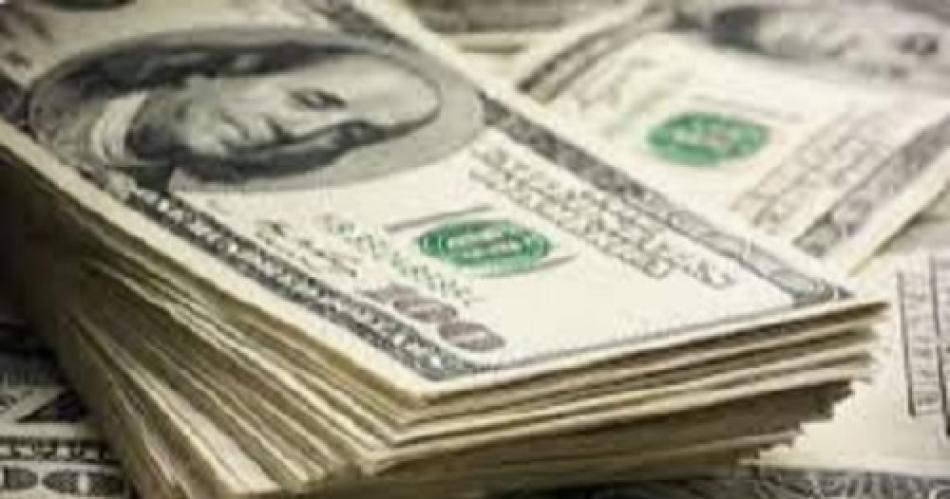 El doacutelar blue subioacute 50 a 1180 junto al CCL y al MEP