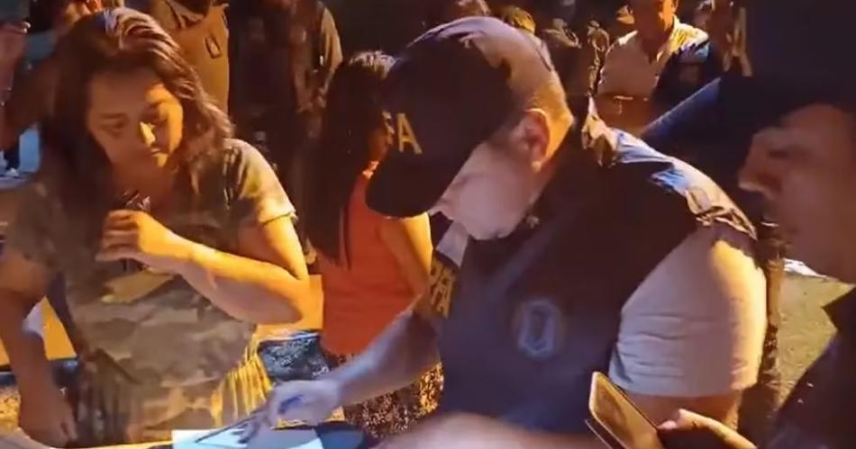 La esposa de Fito capturada en Coacuterdoba fue liberada cuando llegoacute a Ecuador