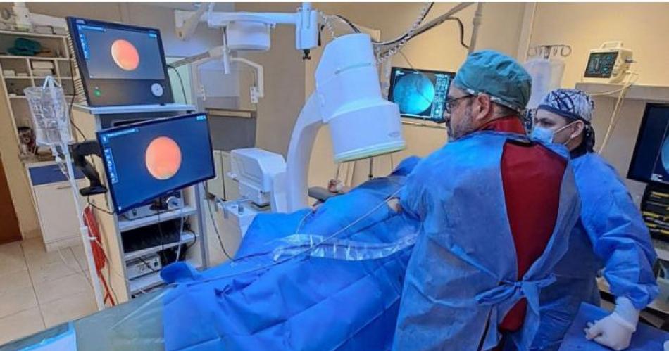 Santiago implementa un avanzado meacutetodo para las cirugiacuteas de proacutestata