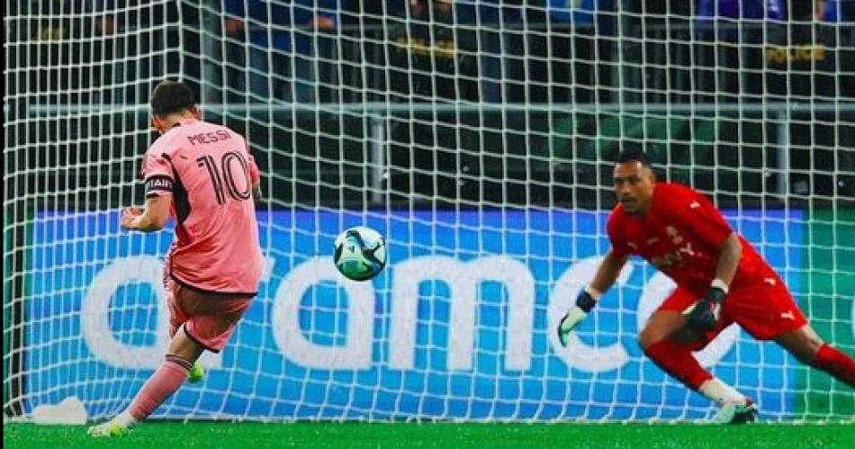 Primer gol del antildeo de Messi en derrota del Inter
