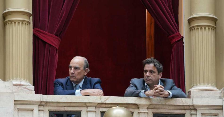 MINISTRO Francos fue a negociar con bloques dialoguistas para destratar el tratamiento en particular de la ley