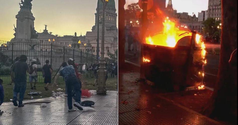 Congreso- avanza la Prefectura y los manifestantes prenden fuego contenedores