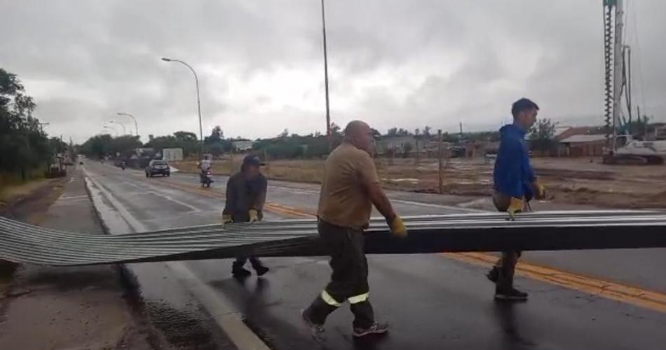 VIDEO- En Las Termas volaron las chapas de la terminal en construccioacuten 