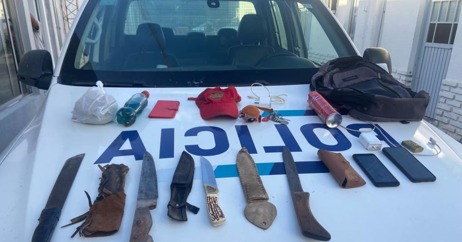 Atraparon al hombre que asesinoacute a su madre y a su hermana con una katana- teniacutea 4 armas blancas