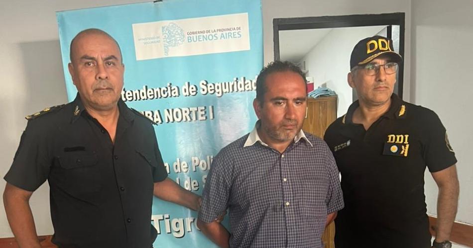 Atraparon al hombre que asesinoacute a su madre y a su hermana con una katana- teniacutea 4 armas blancas