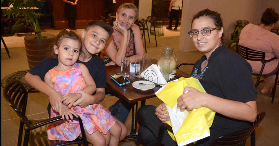 ENCUENTROS PARA CELEBRAR EL AMOR QUE UNE