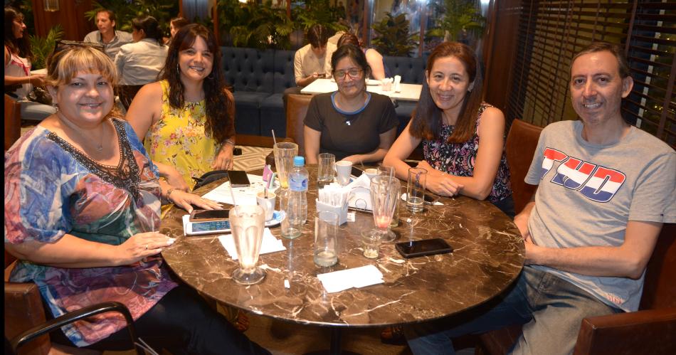 ENCUENTROS PARA CELEBRAR EL AMOR QUE UNE