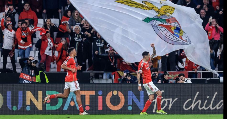 FESTEJO Ángel Di María no falló desde los doce pasos y le dio la victoria al Benfica