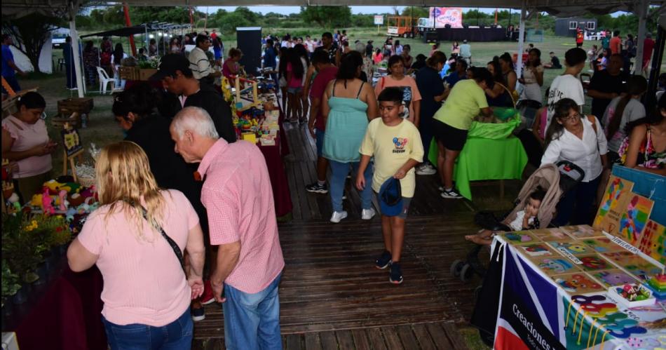 Santiago es Tu Riacuteo- Emprendedores destacaron las oportunidades que le otorgoacute la Municipalidad