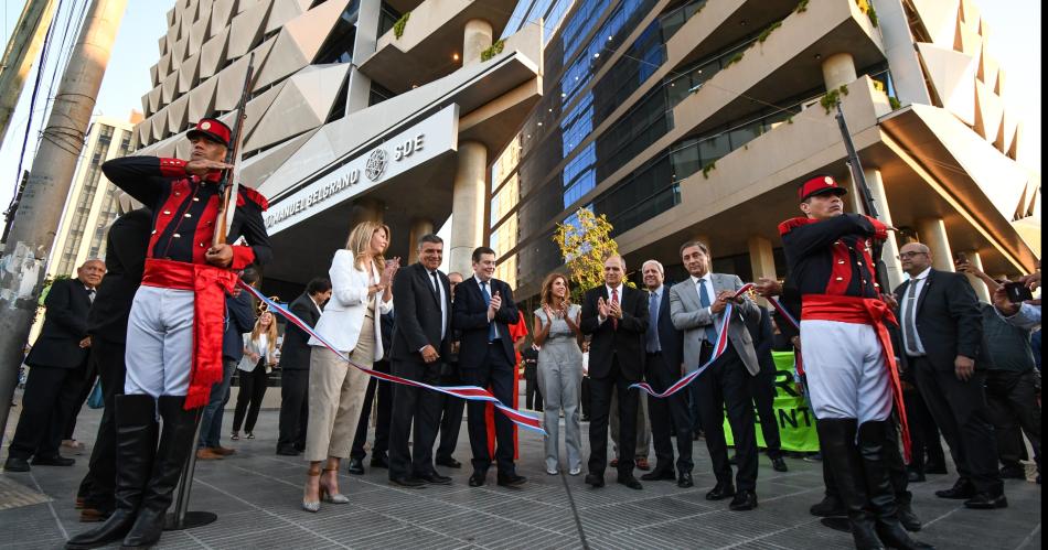 Zamora inauguroacute el moderno complejo Manuel Belgrano
