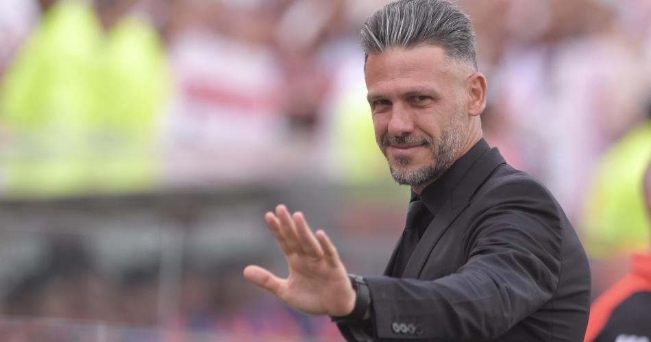 Si termino con 7 defensores no estariacutea respetando la historia de River