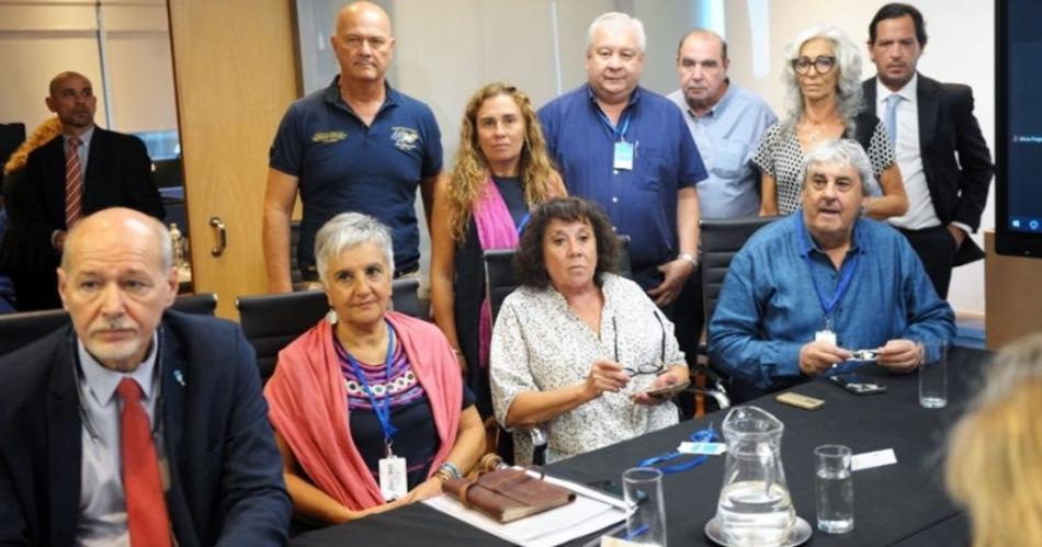 Gremios docentes convocaron para hoy a paralizar la apertura de las clases en todo el paiacutes