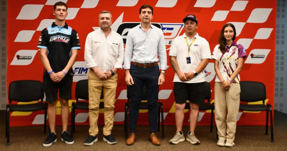 Presentacioacuten y ensayos libres en la jornada inaugural del GP3 Chile