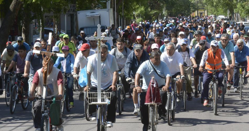 El espiacuteritu de esperanza reviviraacute mantildeanacon la 40ordf edicioacuten del Viacutea Crucis en Bicicleta