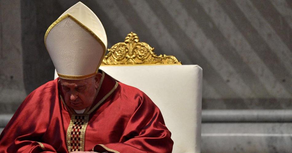 El verdadero motivo por el cual el Papa Francisco no presidiraacute el tradicional Viacutea Crucis