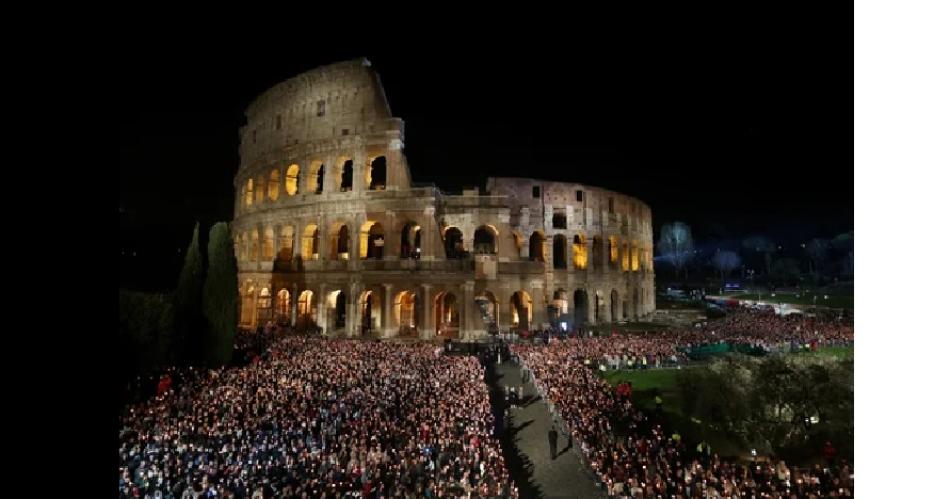 El papa Francisco finalmente no presidioacute el tradicional Viacutea Crucis