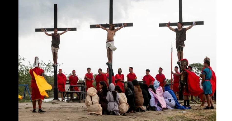 Crucificaron a devotos catoacutelicos filipinos