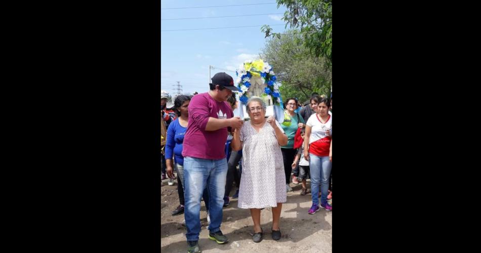 Coacutemo se viviacutea la Pascua antes- el relato de una nintildea bandentildea que se convirtioacute en abuela