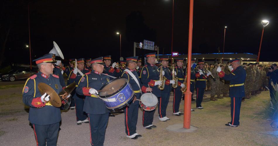 FOTOS Emotiva vigilia en homenaje a los caiacutedos en Malvinas