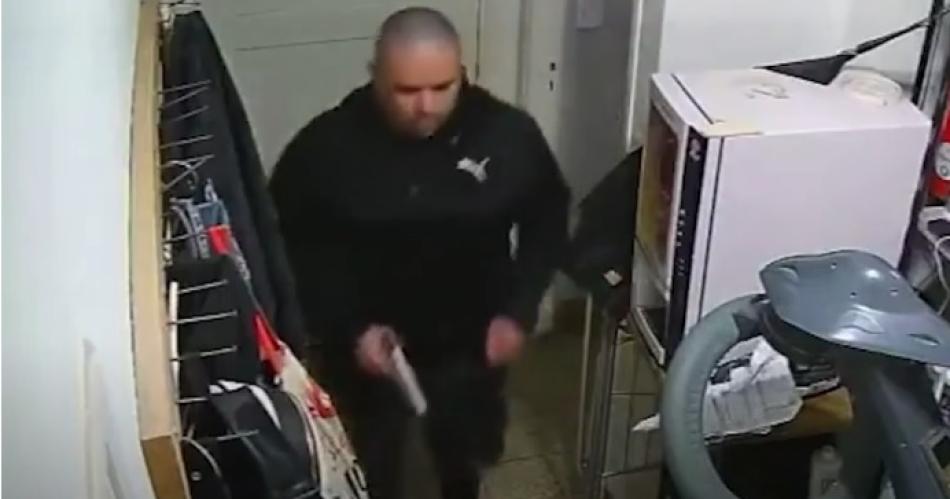 TEMOR Verdini se ocultó detr�s de una puerta al advertir que Guzm�n corría tras él con la pistola en su mano