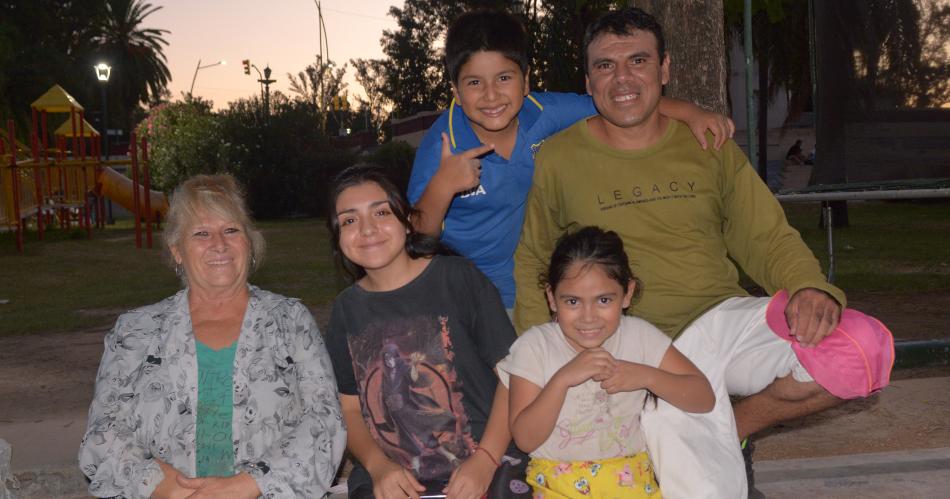 SIEMPRE HAY TIEMPO PARA BUENOS MOMENTOS