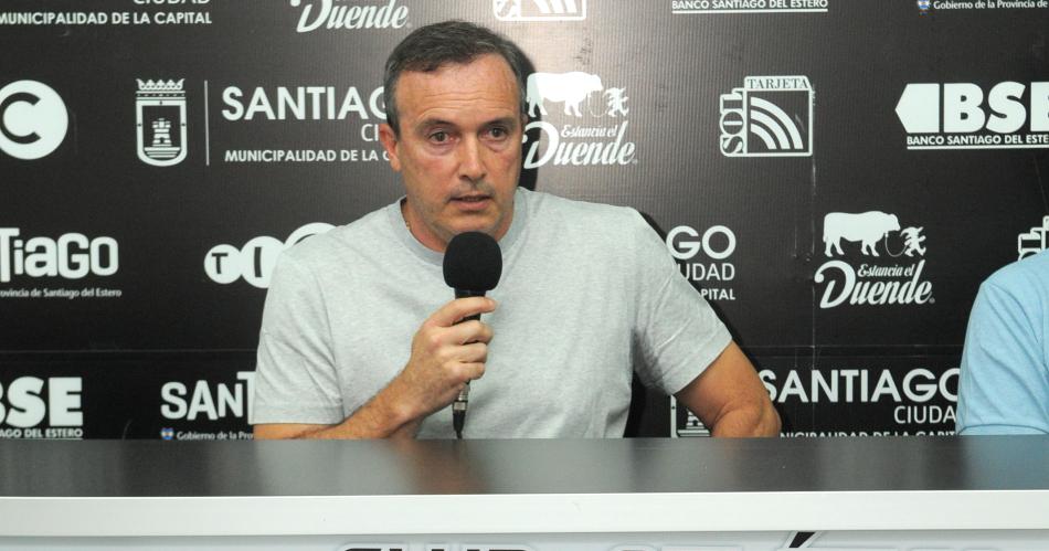 PRIMICIA- Balbo dejoacute de ser el teacutecnico de Central Coacuterdoba